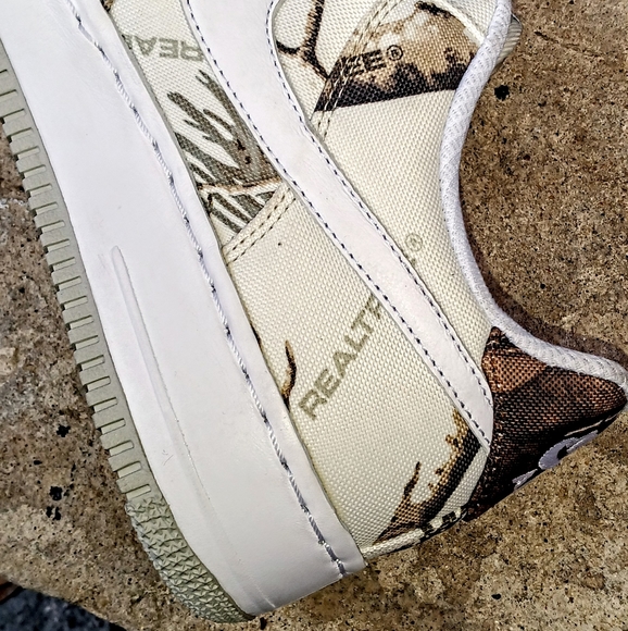 SOLD!!!NWOB. RARE Nike AF1 x Realtree "Snow Camo" sneakers - Picture 5 of 14